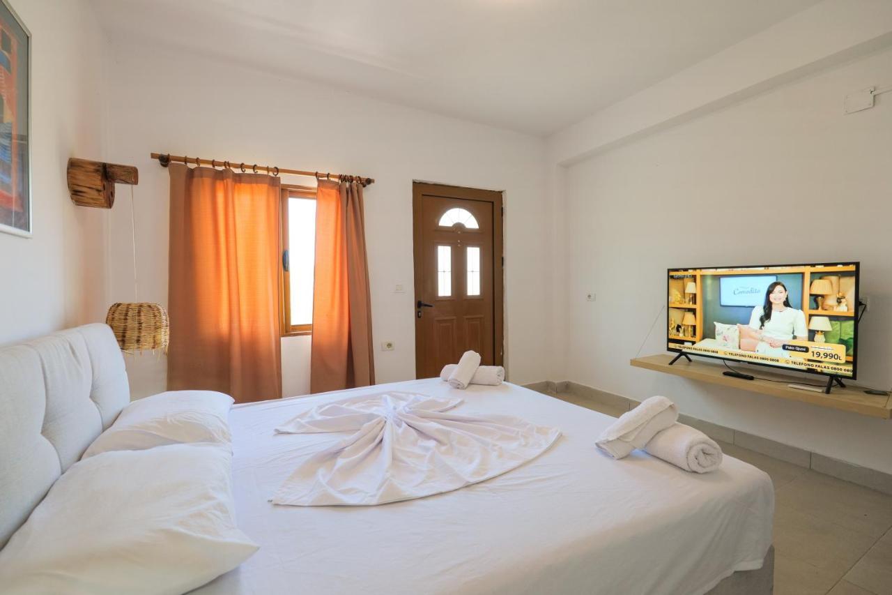 Garden Villa Lake Side & Glamping Ksamil Dış mekan fotoğraf