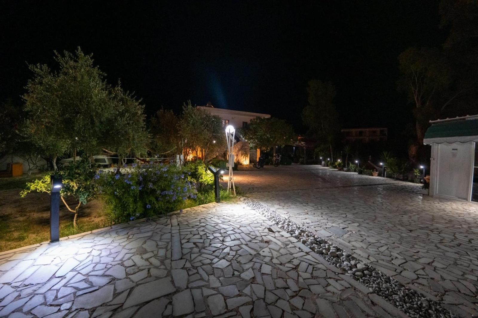 Garden Villa Lake Side & Glamping Ksamil Dış mekan fotoğraf