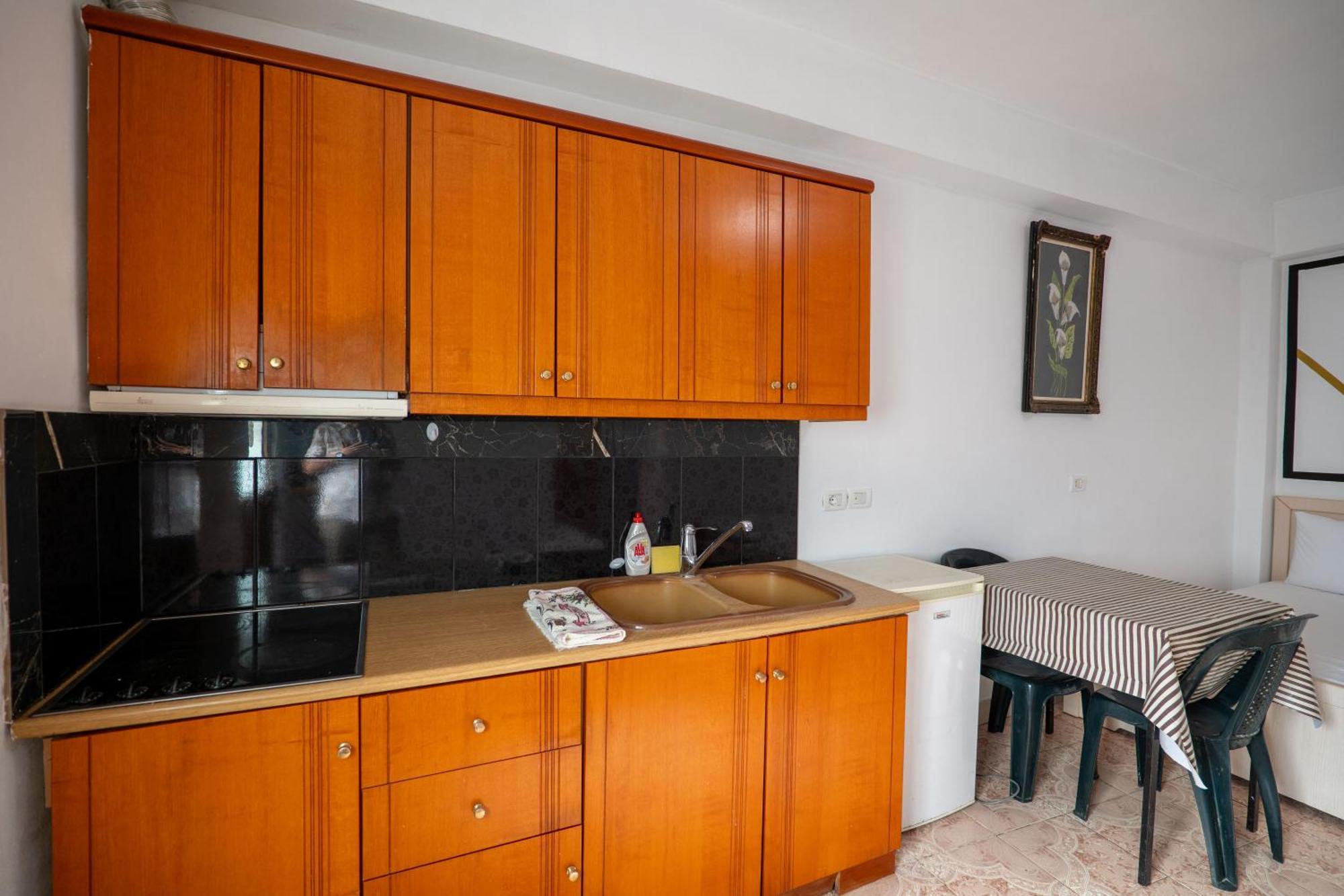 Garden Villa Lake Side & Glamping Ksamil Dış mekan fotoğraf