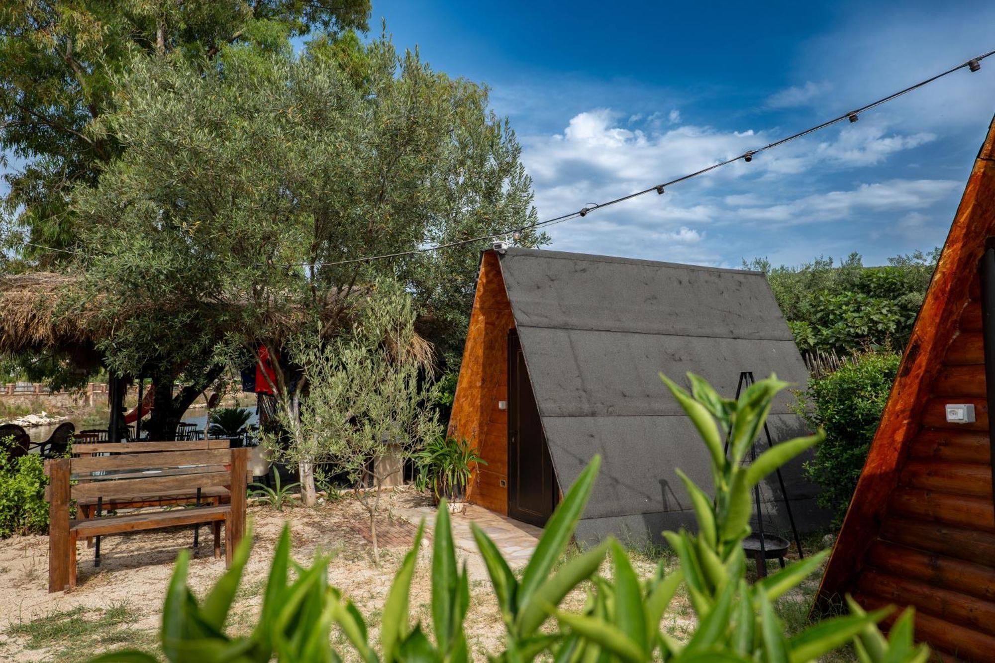 Garden Villa Lake Side & Glamping Ksamil Dış mekan fotoğraf