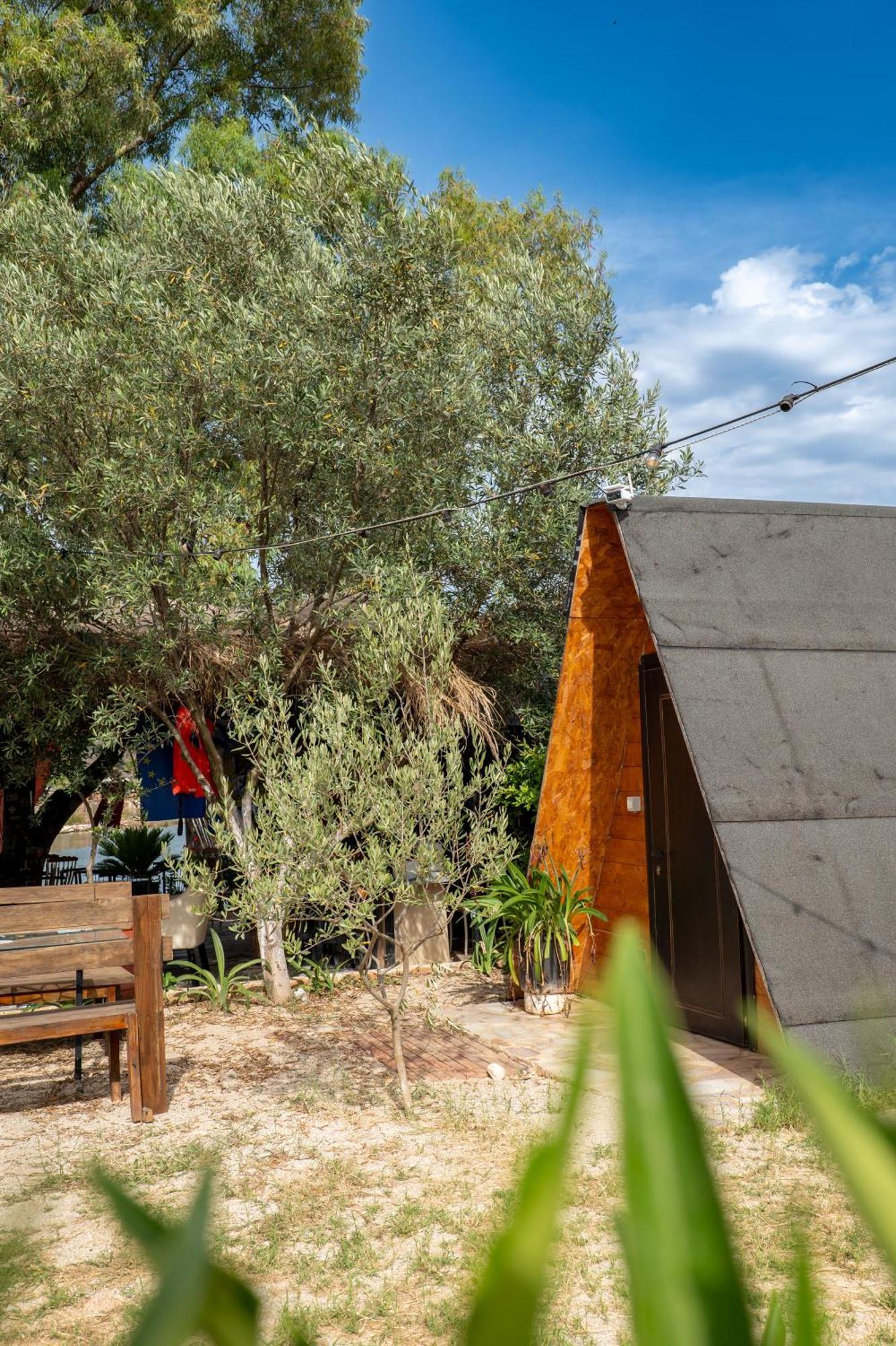Garden Villa Lake Side & Glamping Ksamil Dış mekan fotoğraf