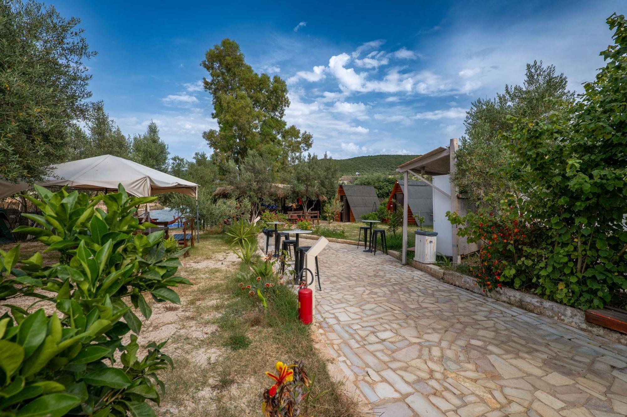Garden Villa Lake Side & Glamping Ksamil Dış mekan fotoğraf