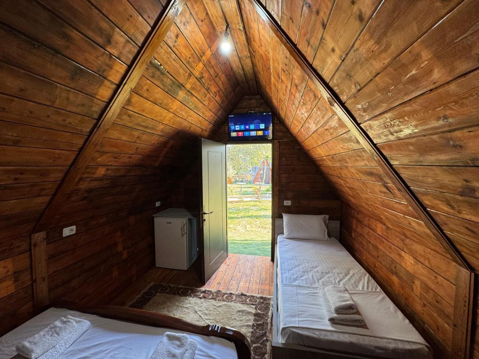 Garden Villa Lake Side & Glamping Ksamil Dış mekan fotoğraf